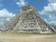la principale piramide di Chichen Itza